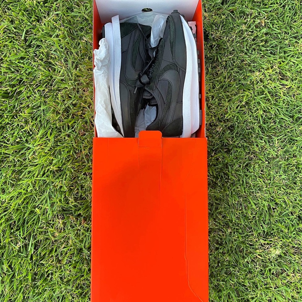 NIKE LDWAFFLE SACAI